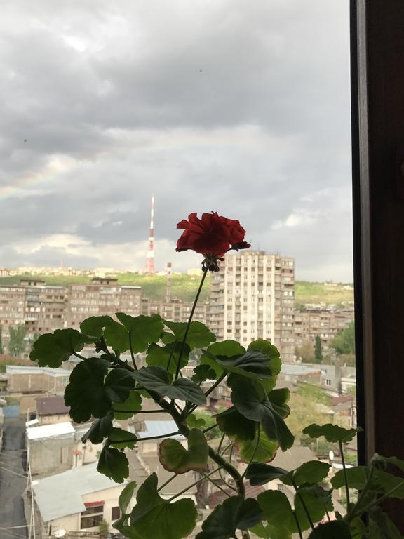 Room In Apartment At Tigrana Metsa Yerevan Exterior photo