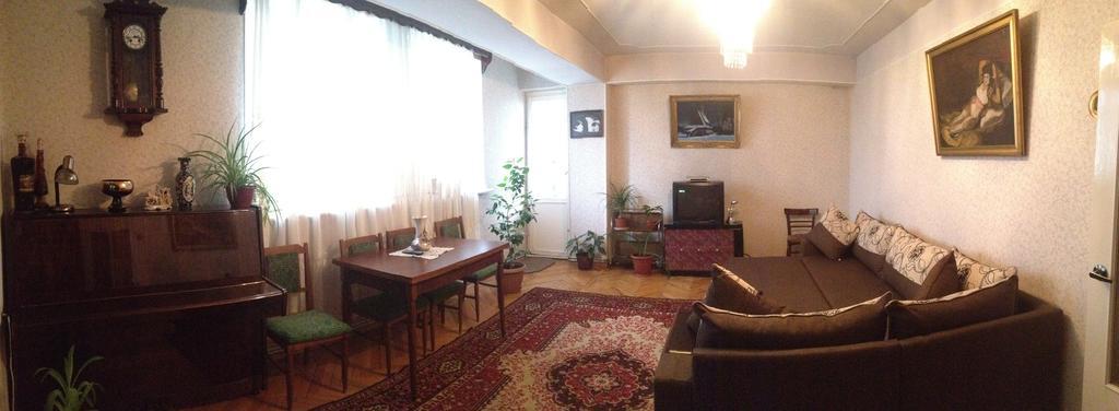 Room In Apartment At Tigrana Metsa Yerevan Exterior photo